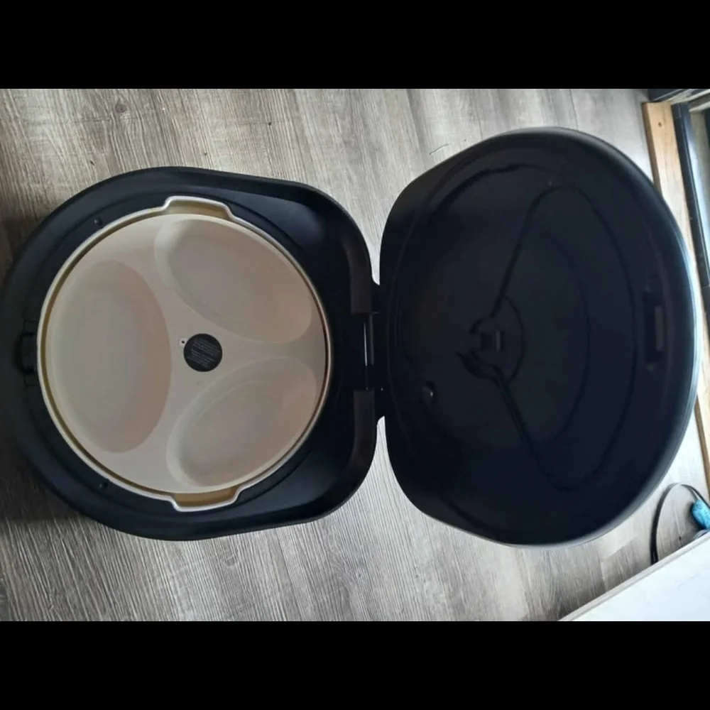 Black Smart Cat Food Feeder